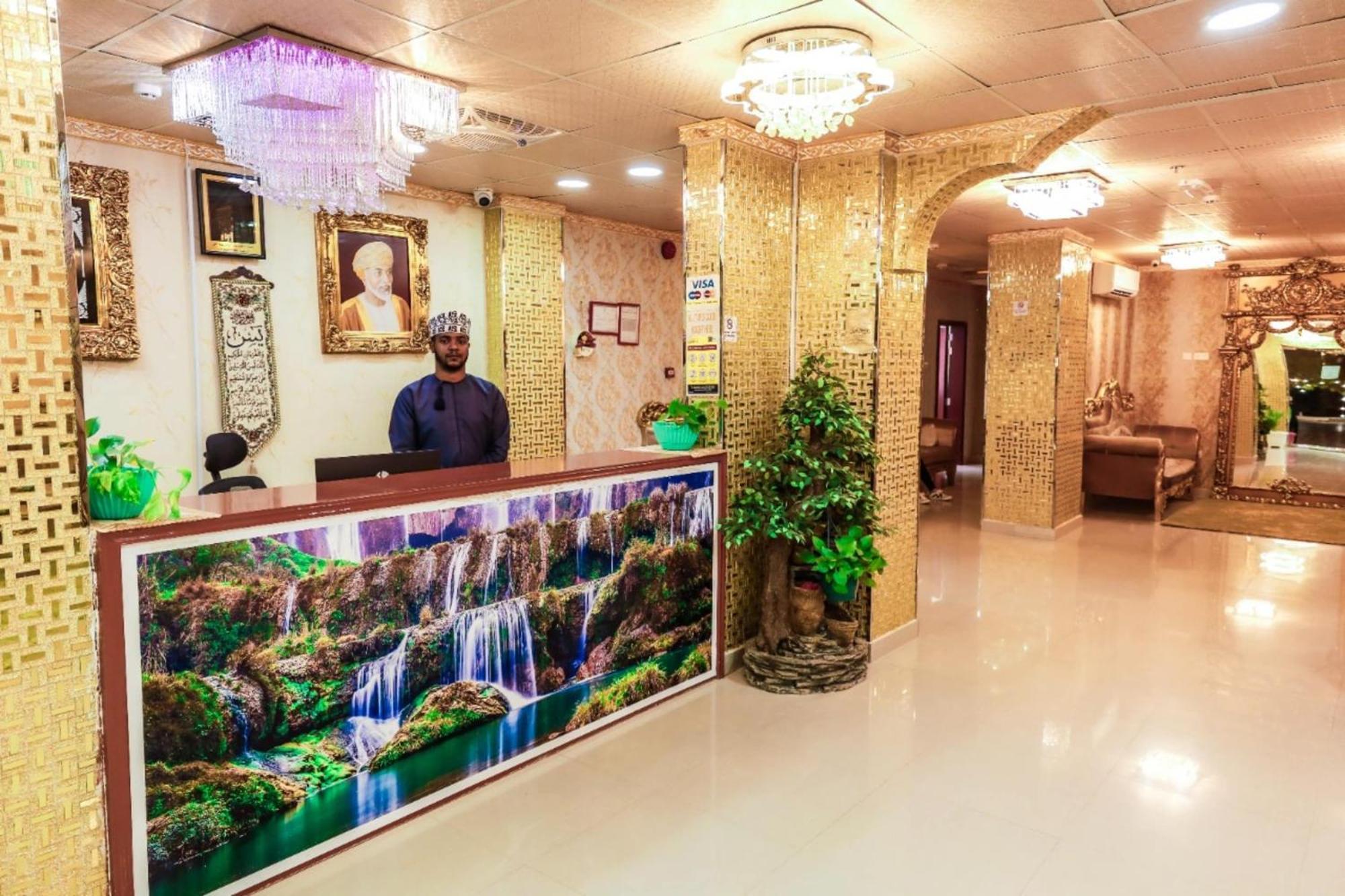 Capital O 141 Golden Rays Hotel Ibra Exterior photo